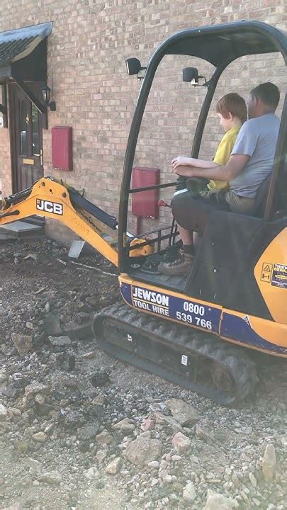 hire a mini digger|mini digger hire jewsons.